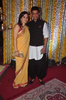 Sharman Joshi With Wife at 'Mata Ki Chowki' Hosted By Ronit Roy on His Birthday