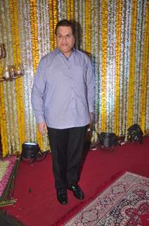 Ramesh Taurani at 'Mata Ki Chowki' Hosted By Ronit Roy on His Birthday