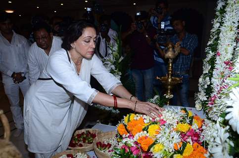 Hema Malini at Prayer Meet of Ravindra Jain