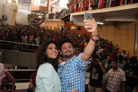 Swapnil Joshi and Mukta Barve Clicks Selfie with Students at Song Launch of 'Mumbai Pune Mumbai 2'