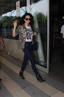 Kangana Ranaut Snapped at Airport