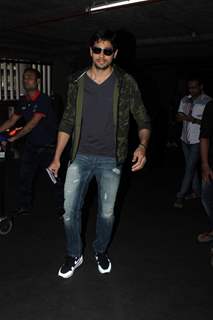 Sidharth Malhotra Back from New Zealand