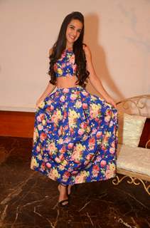 Tara Sharma at Zeba Kohli's Project 7 Exhibition Preview