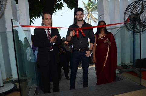 Sooraj Pancholi Inaugurated Magna Exhibition