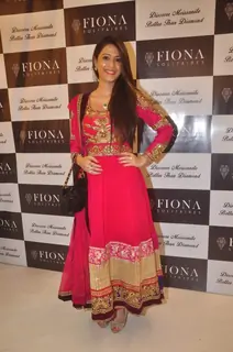 Dimple Jhangiani at Launch of Fiona Solitaires Stores