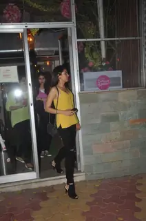 Mira Rajput Snapped in the City