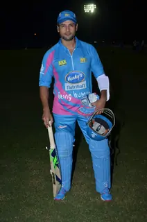 Rohit Roy at Mumbai Heroes Corporate Cricket Match