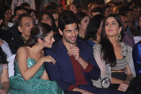 Alia Bhatt and Sidharth Malhotra snapped chatting at MAMI Film Festival Day 1