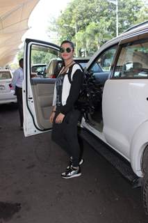 Alia Bhatt Snapped at Airport