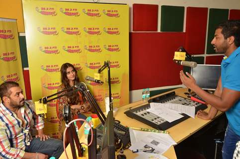 Sonam and Salman at Radio Mirchi for Promotions of Prem Ratan Dhan Payo