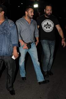 Salman Khan Snapped at Airport