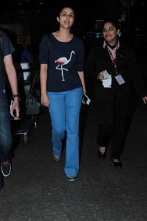 Parineeti Chopra Snapped at Airport