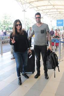 Sunny Leone Snapped at Airport