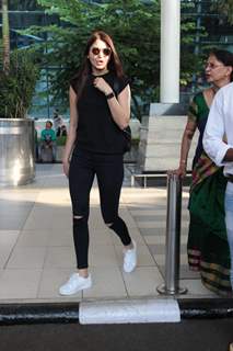 Anushka Sharma Snapped at Airport