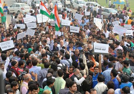 Madhur Bhandarkar and Anupam Kher at #MarchforIndia Protest