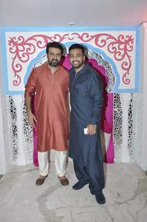 Harman Baweja and Raj Kundra at Sachin Joshi's Diwali Bash