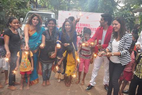 Sambhavna Seth, Raina Agni and Naveen Prabhakar Celebrates Diwali with Kids