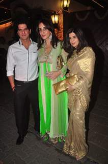 Dj Aqeel and Farah Khan Ali at Big B's Diwali Bash