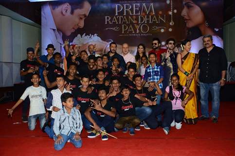 Whole Cast of PRDP Celebrates Diwali with 'Dharavi Rocks'