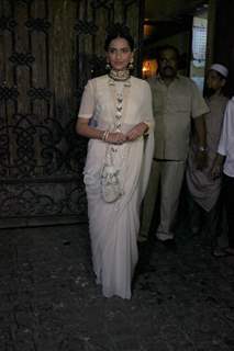 Sonam Kapoor poses for the media at Anil Kapoor's Diwali Bash