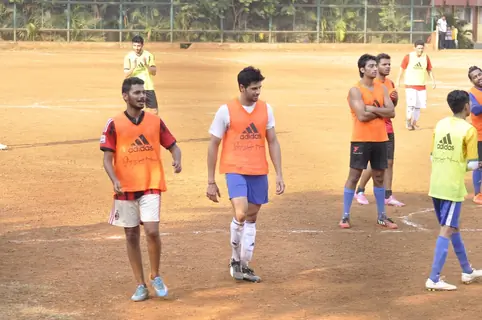 Sidharth Malhotra Snapped Playing a Friendly Soccer Match