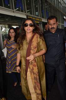 Vidya Balan Snapped at Airport