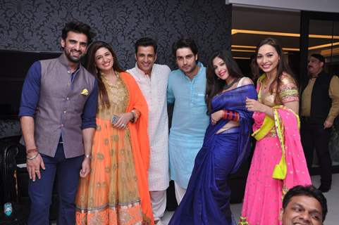 Mohit Malik, Viviaan and Vahbbiz Dsena at Ganesh Hegde's Birthday Bash