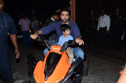 Raj Kundra with his Kid at Aaradhya Bachchan's Birthday Bash