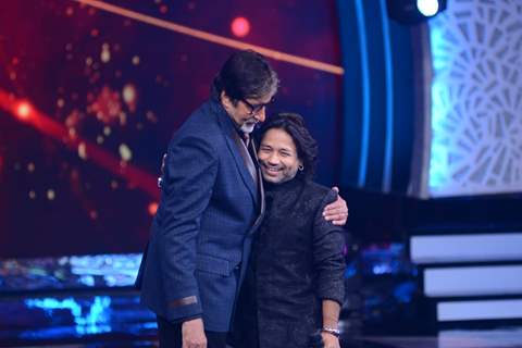 Kailash Kher and Amitabh Bachchan on Aaj Ki Raat Hai Zindagi Show