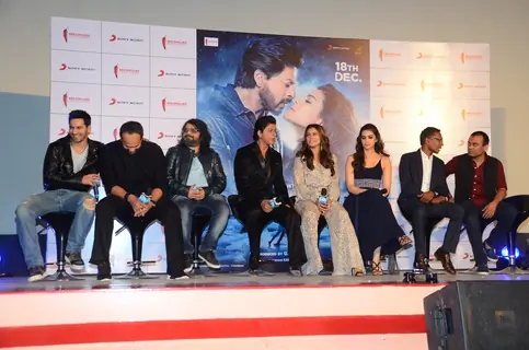 Varun Dhawan, Rohit Shetty, Pritam, SRK, Kajol, Kriti Sanon at Song Launch of 'Dilwale'