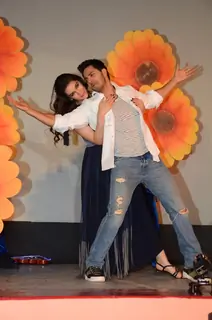 Kriti Sanon and Varun Dhawan at Song Launch of 'Dilwale'