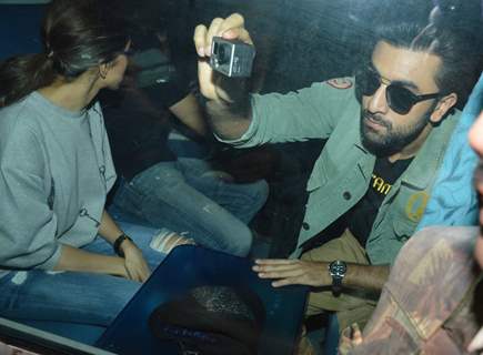 Ranbir Kapoor Shoots the ongoings of the Train Journey