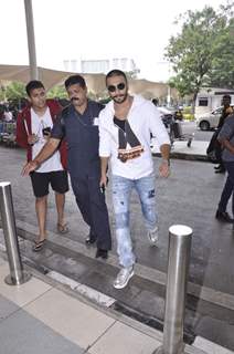 Ranveer Singh Snapped at Airport