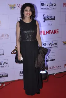Varsha Usgaonkar at Filmfare Awards - Marathi 2015