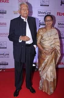 Ramesh Deo with Wife at Filmfare Awards - Marathi 2015