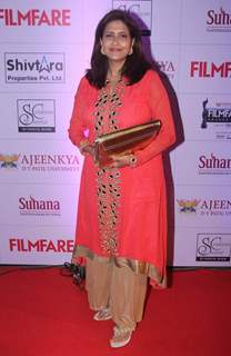 Kanchan Adhikari at Filmfare Awards - Marathi 2015