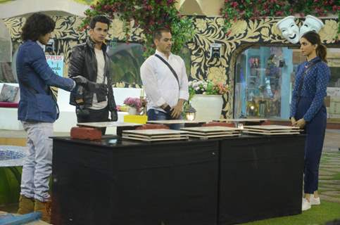 Men of the Bigg Boss 9 House Try to Woo Deepika Padukone