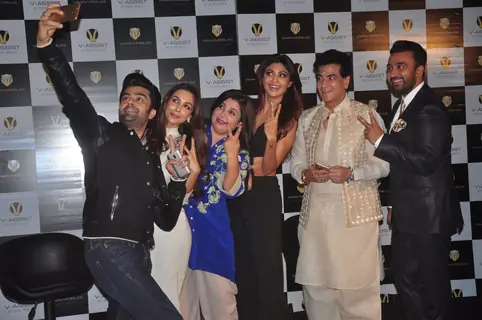 Manish, Farah, Malaika, Jeetendra, Shilpa and Raj Kundra clicking selfies at Launch of Viaan Mobiles