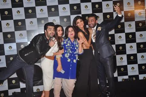 Manish, Farah, Malaika, Shilpa and Raj Kundra posing for selfies at Launch of Viaan Mobiles