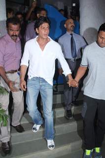 Shah Rukh Khan Snapped at Olive Bar