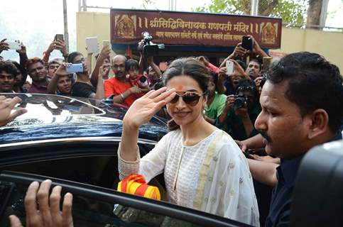 Deepika Padukone at Siddhivinayak Temple