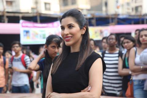 Sophie Choudry at Kshitij College fest