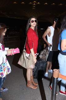 Parineeti Chopra Snapped at Airport