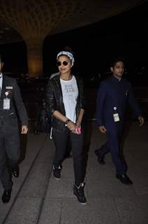 Priyanka Chopra Snapped at Airport