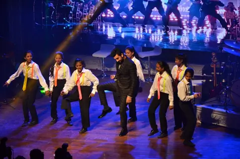 Ranbir Kapoor Performs on 'Matargashti' Song at CCDT NGO Event