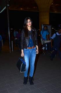 Kriti Sanon Snapped at Airport