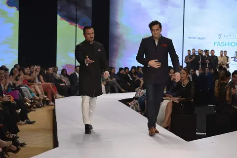 The 'Nawab' Saif Ali Khan Walks for Raghavendra Rathore