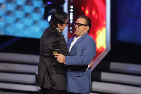 Jay and Veeru on Aaj Ki Raat Hai Zindagi Show