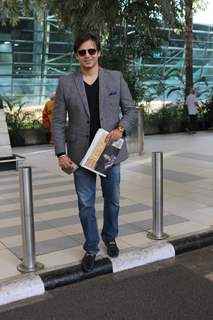 Vivek Oberoi Snapped at Airport