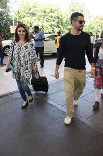 Kunal Khemu and Soha Ali Khan Snapped at Airport Snapped at Airport